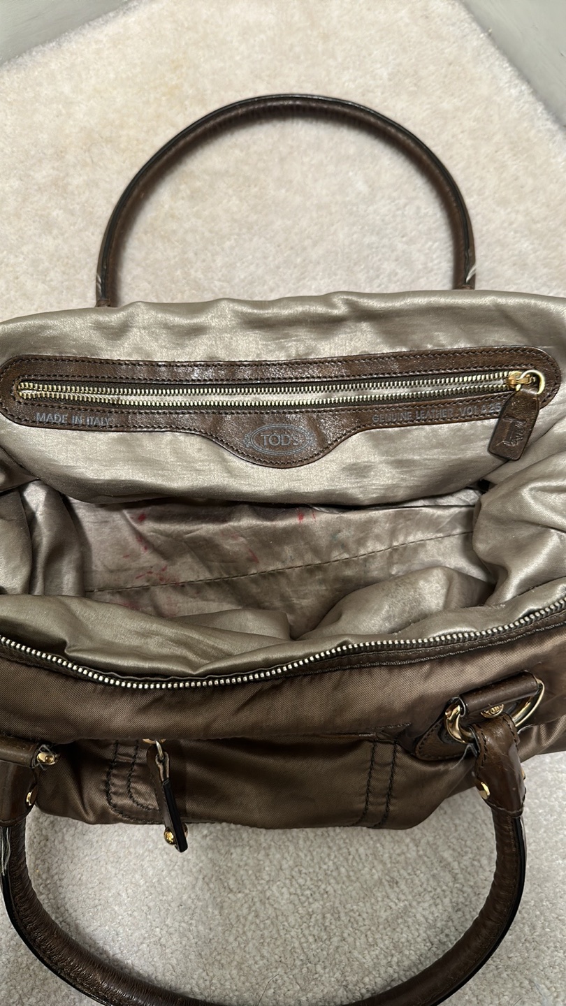 Tod’s used authentic leather trimmed tote in olive green - photo 3