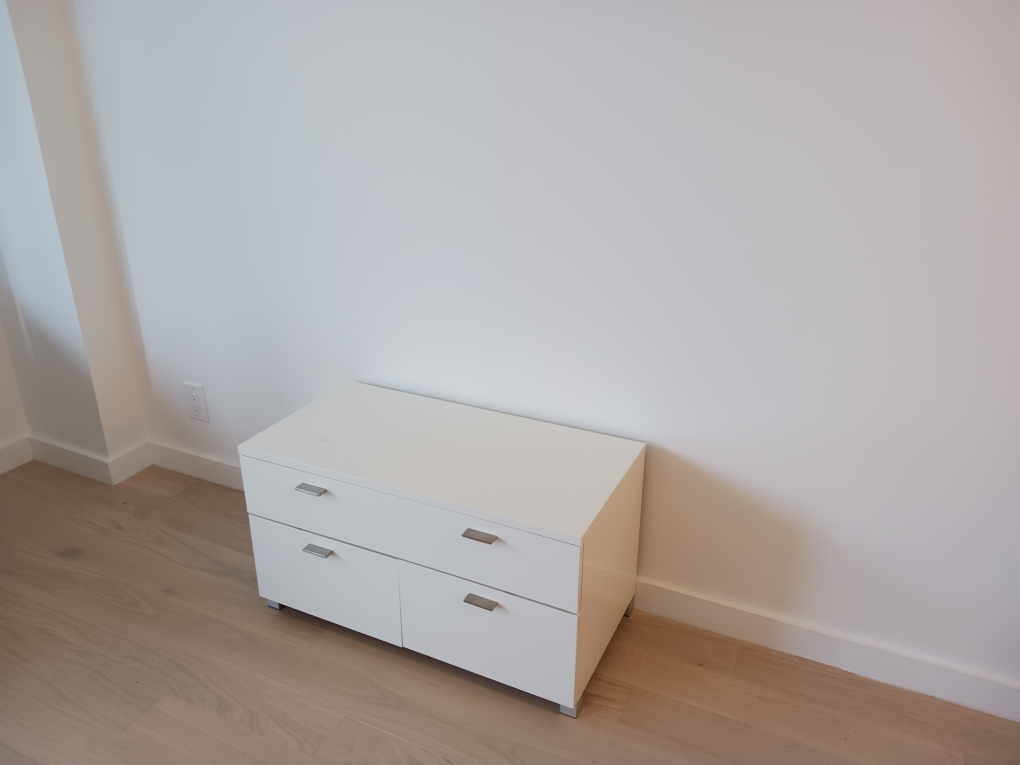 Small cabinet/TV stand - photo 2