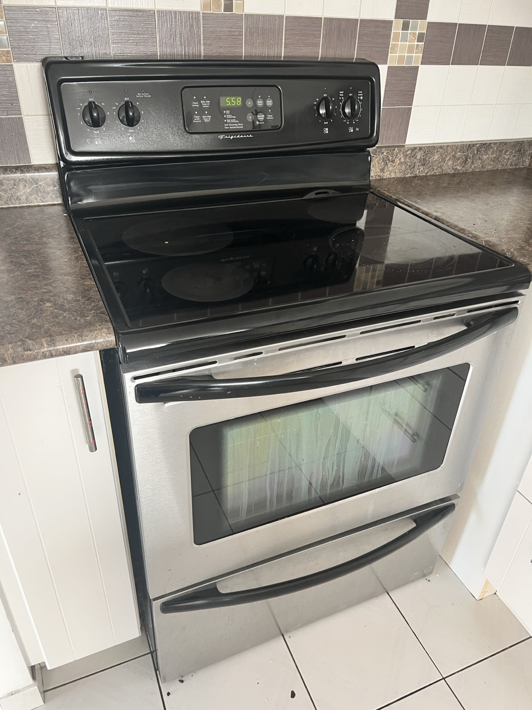 Electric Stove - photo 2