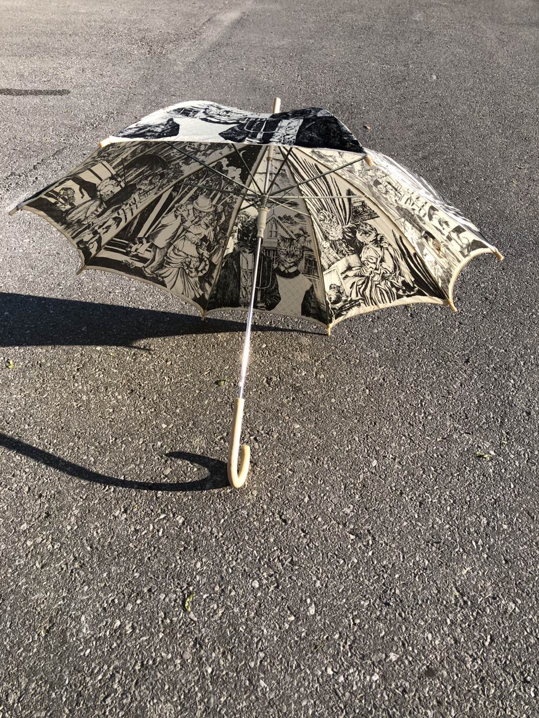 Beige colour with the patterns of the cats 45”