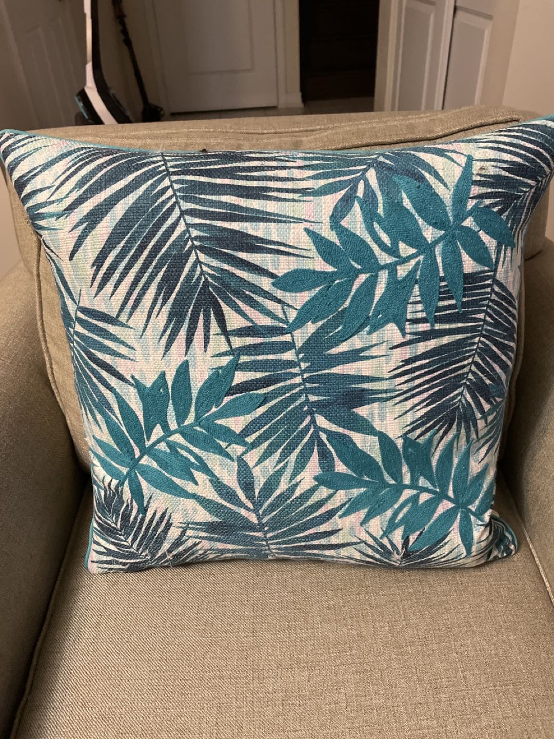 Pillow home decor like new