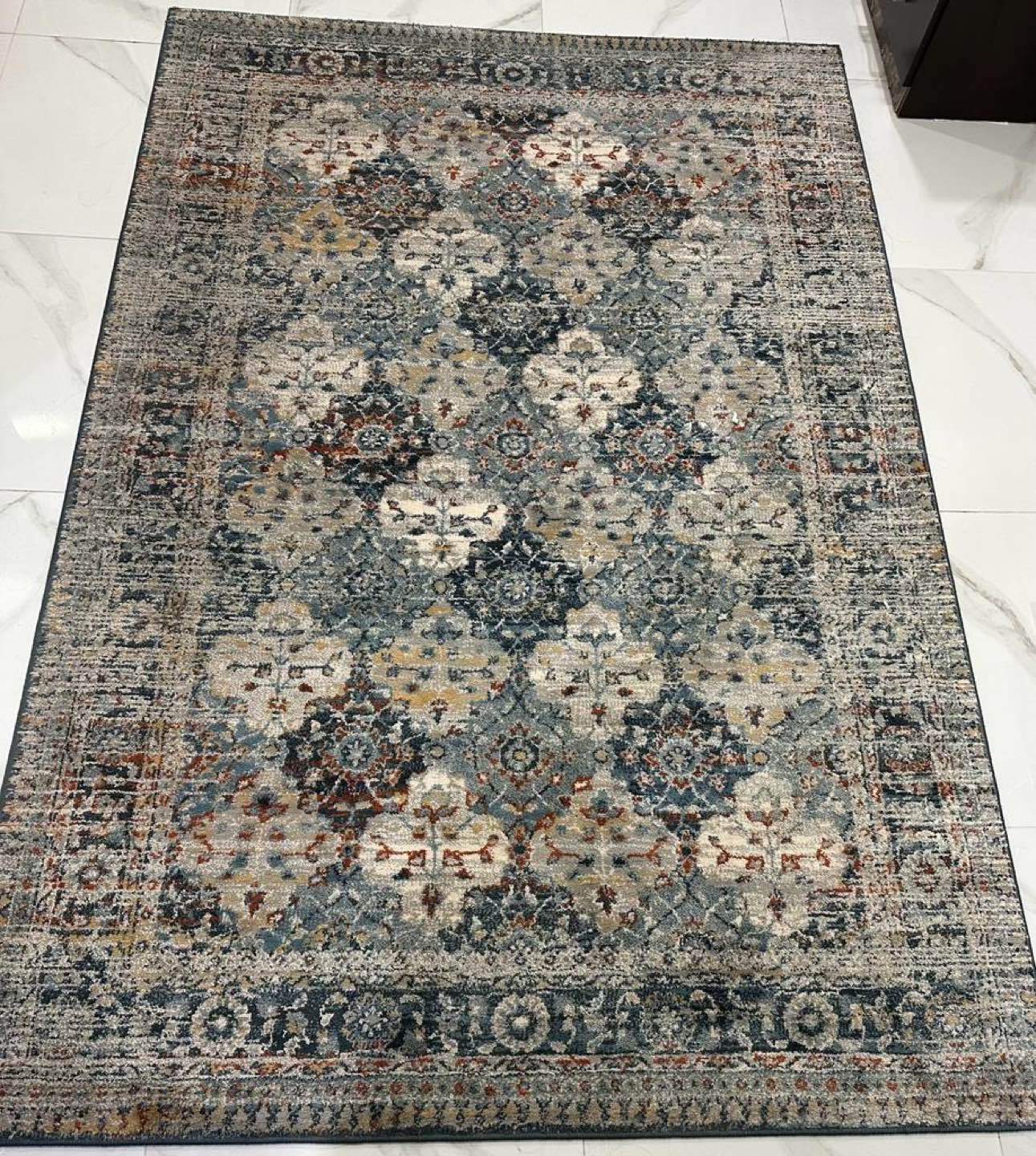 Living area or Room rug - photo 3