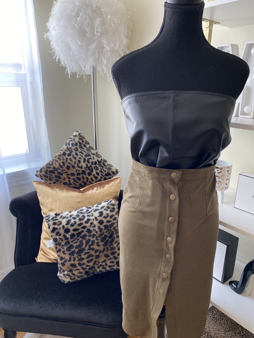 Woman faux suede skirt thumbnail