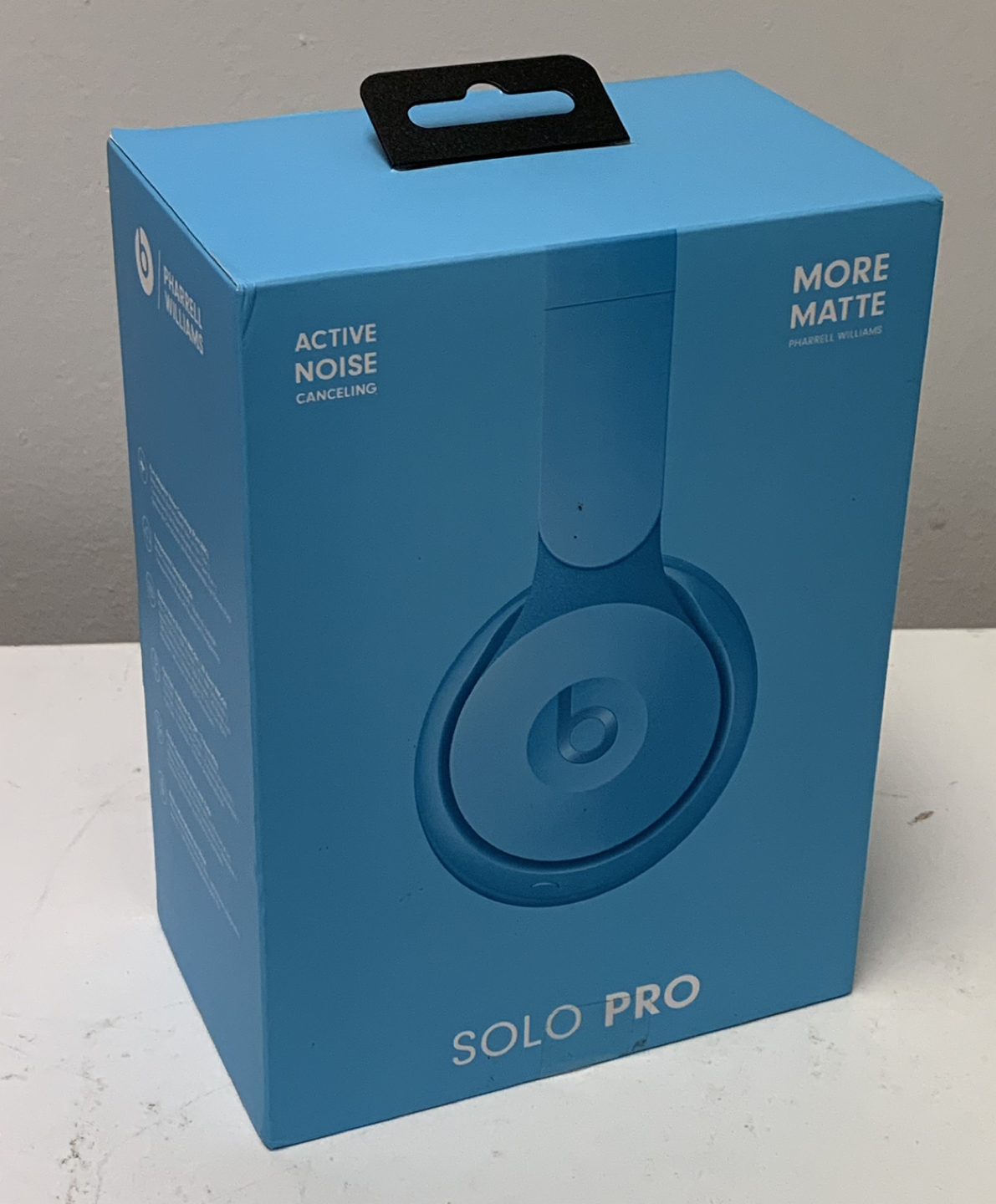 Beats Solo Pro - Light Blue thumbnail