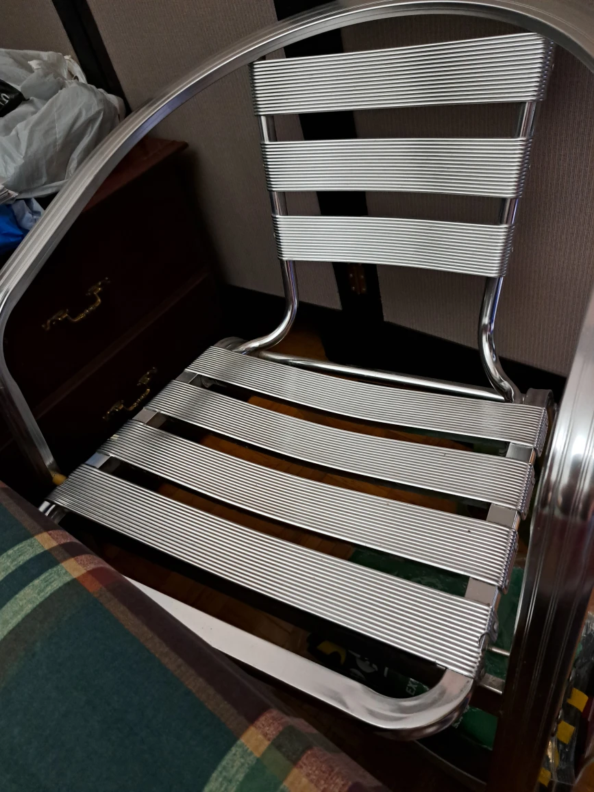 round alum table image indicator(3)