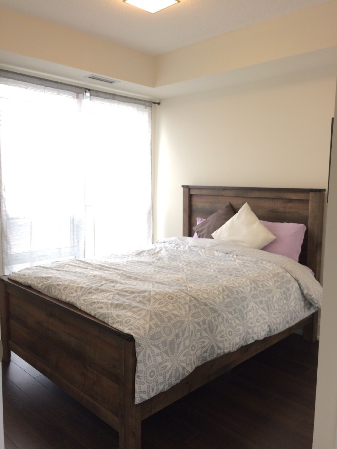 Ashley Bed -- Queen size - photo 2