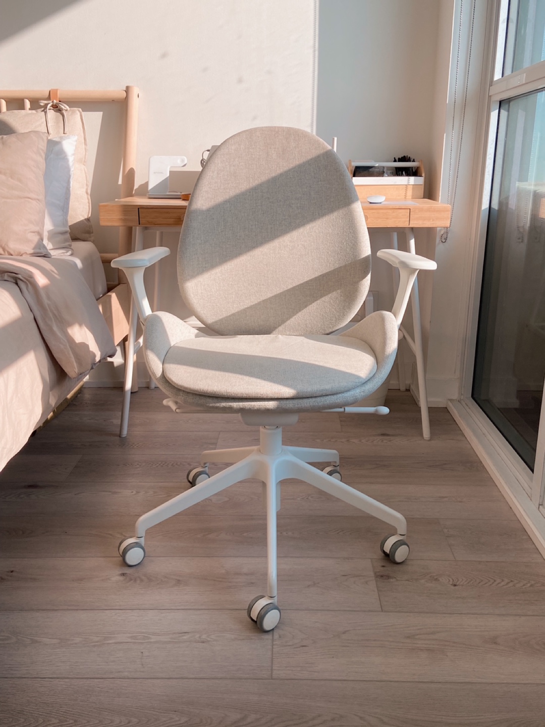 IKEA HATTEFJÄLL Office Chair thumbnail