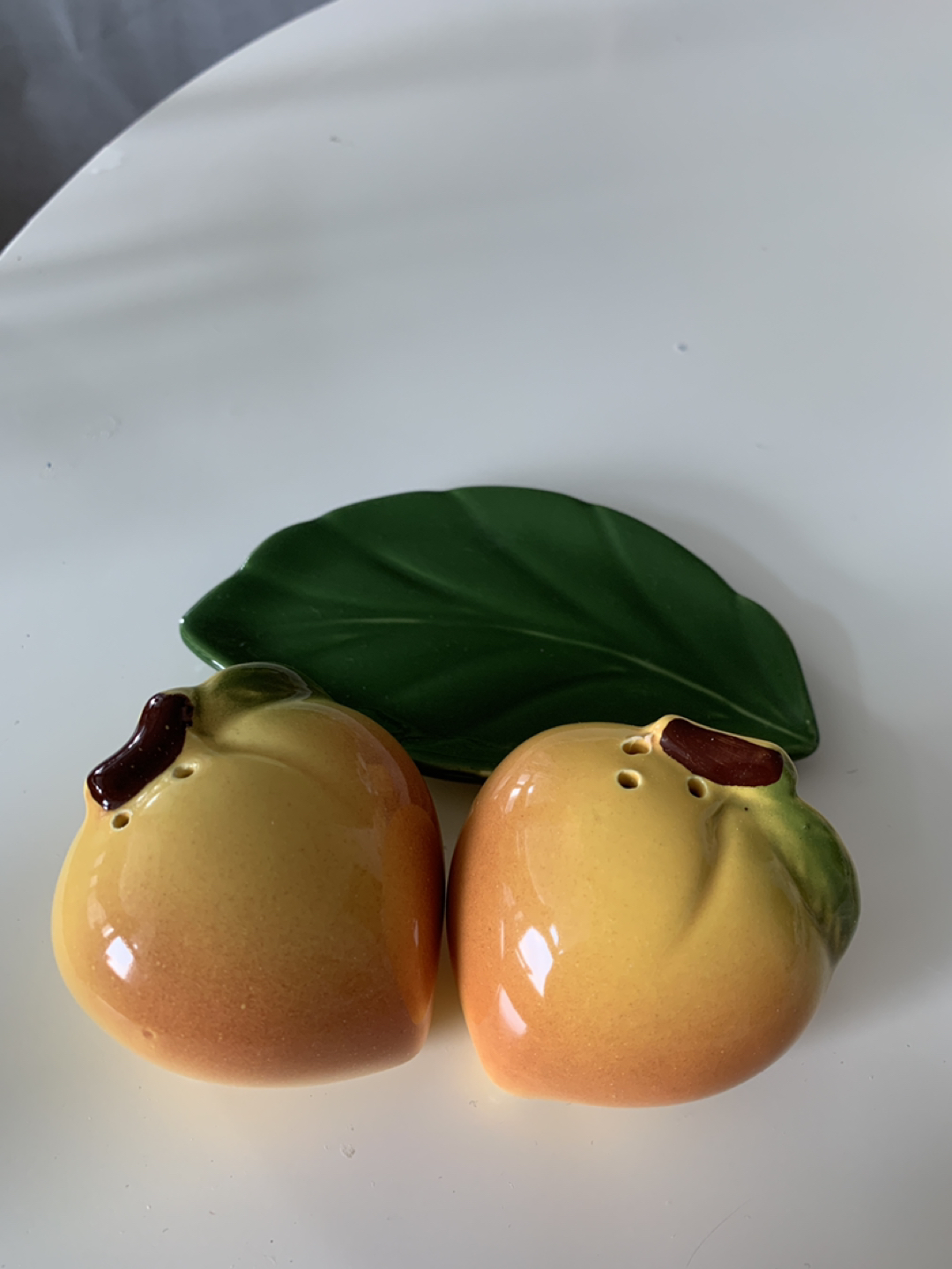Peaches Salt and Pepper Set - photo 2