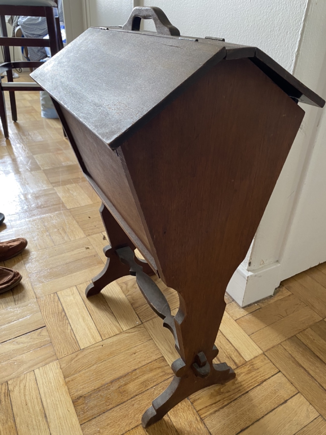 Antique Vintage Sewing Box thumbnail