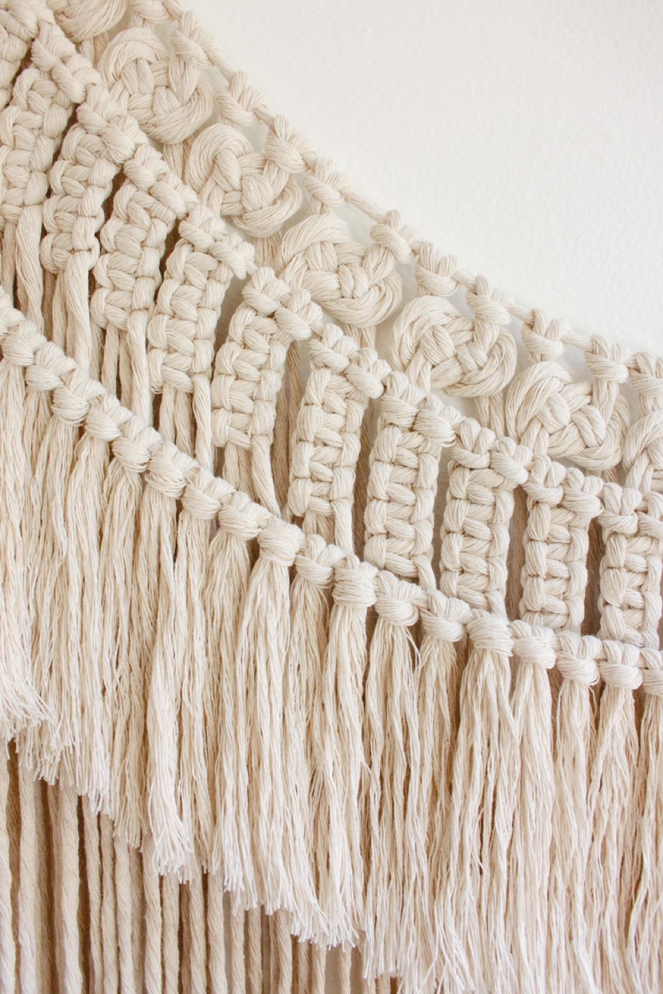 Large boho macrame wallhanging - photo 4