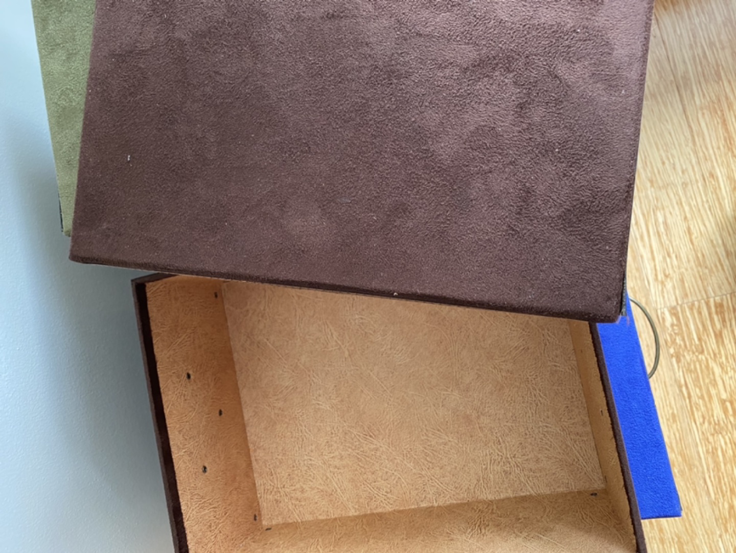 Storage Boxes - 5 medium + 1 small - photo 5