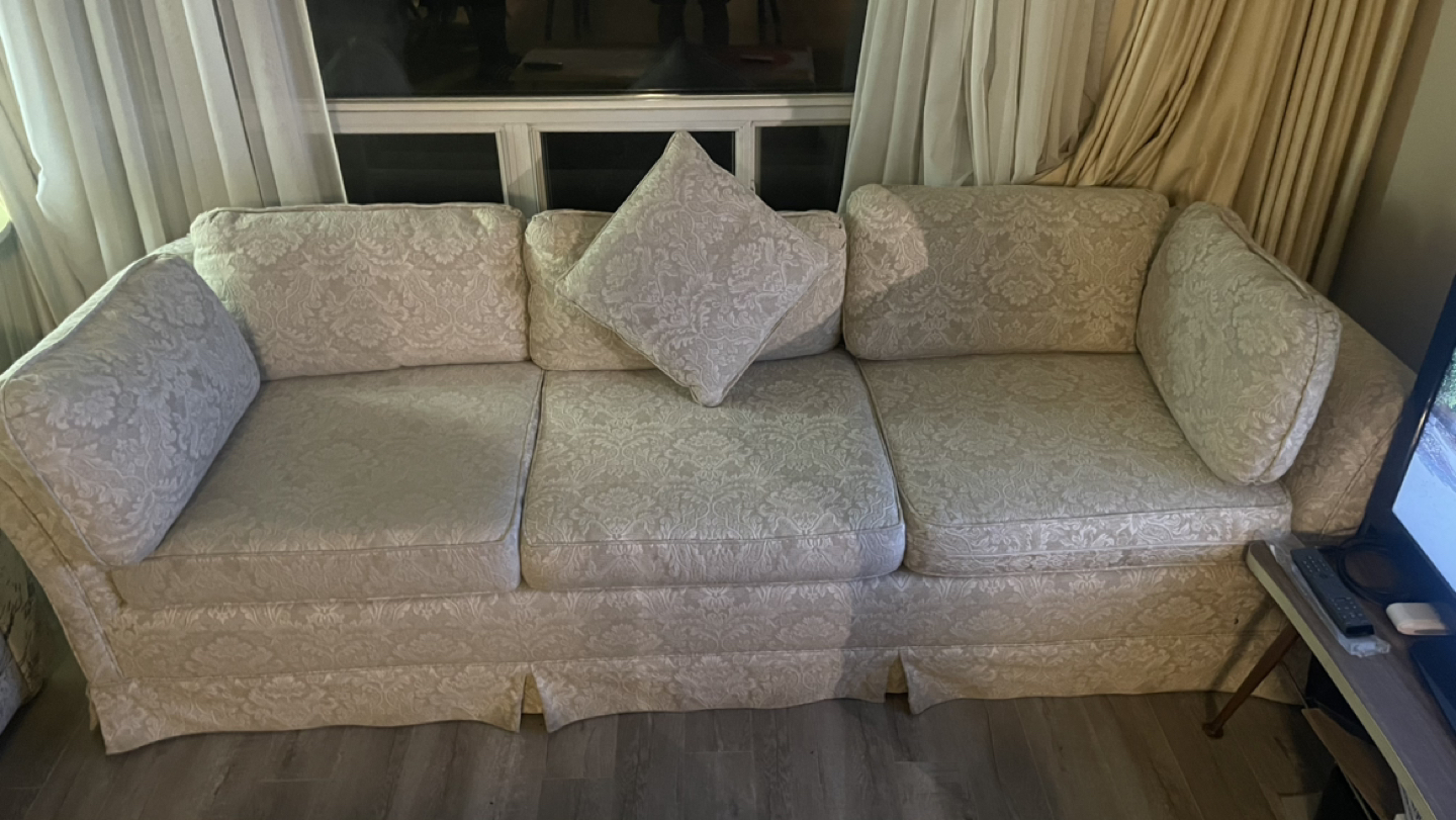 Big sized couch - photo 2