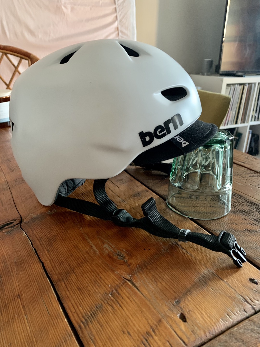 Never Used Bern Brentwood Bike Helmet - photo 2