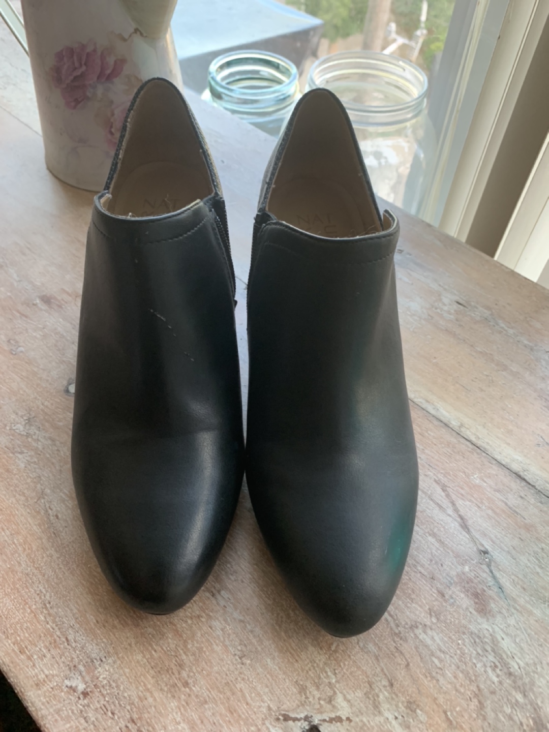 Naturalizer black booties size 9 image indicator(2)