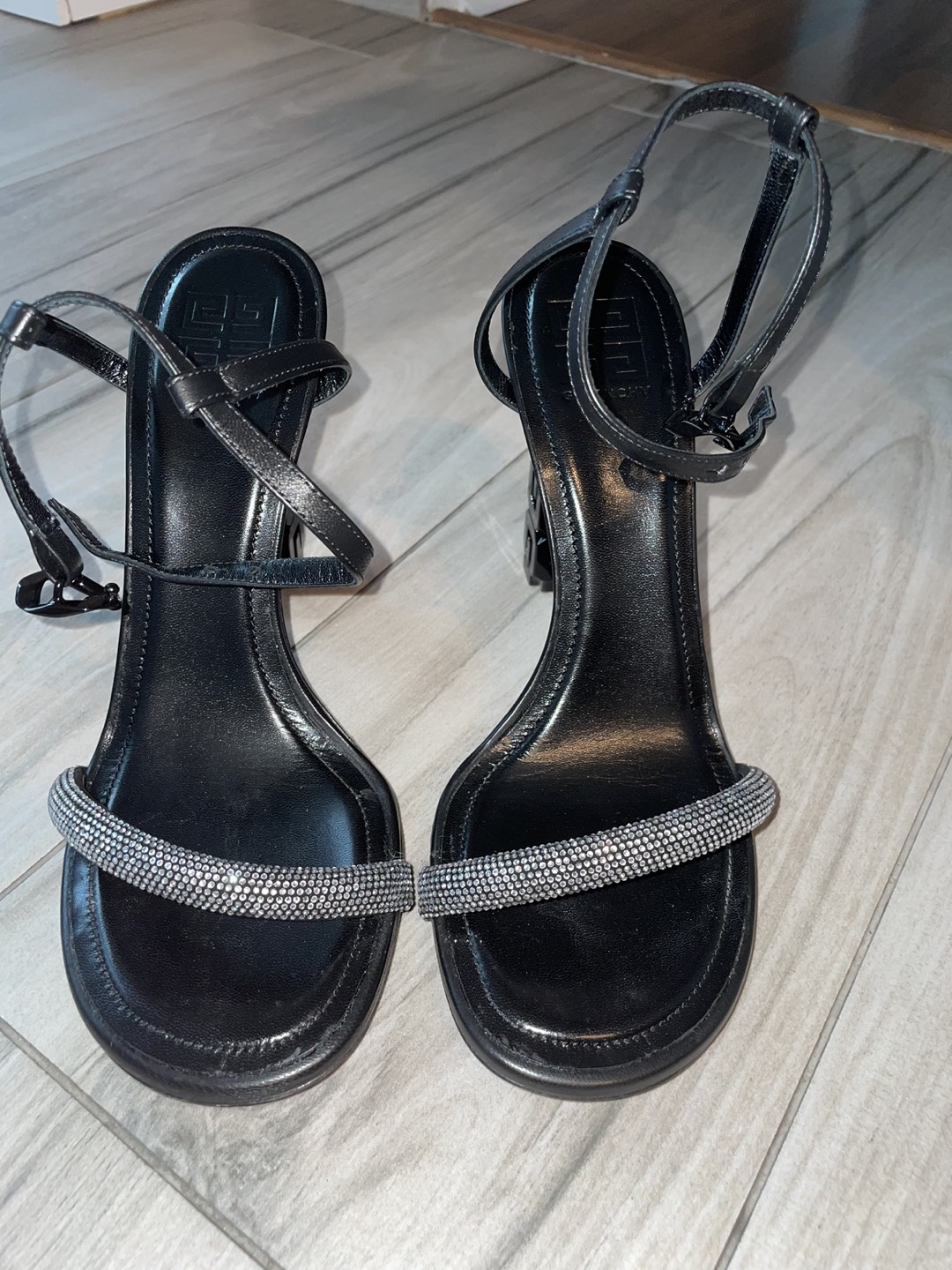 Givenchy Heels image indicator(5)