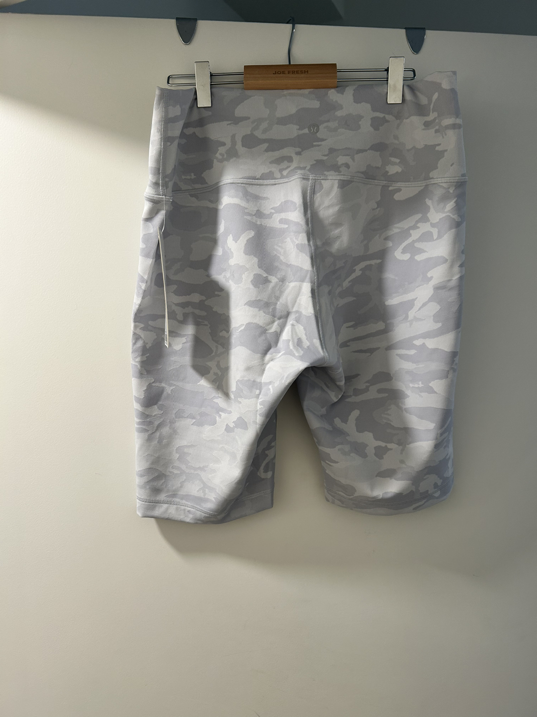 lululemon Wunder Under Short 10" size 14 image indicator(2)