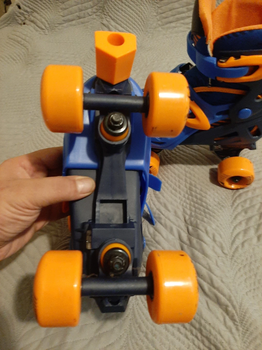 BOYS ROLLER SKATES SIZE 3-6 image indicator(4)