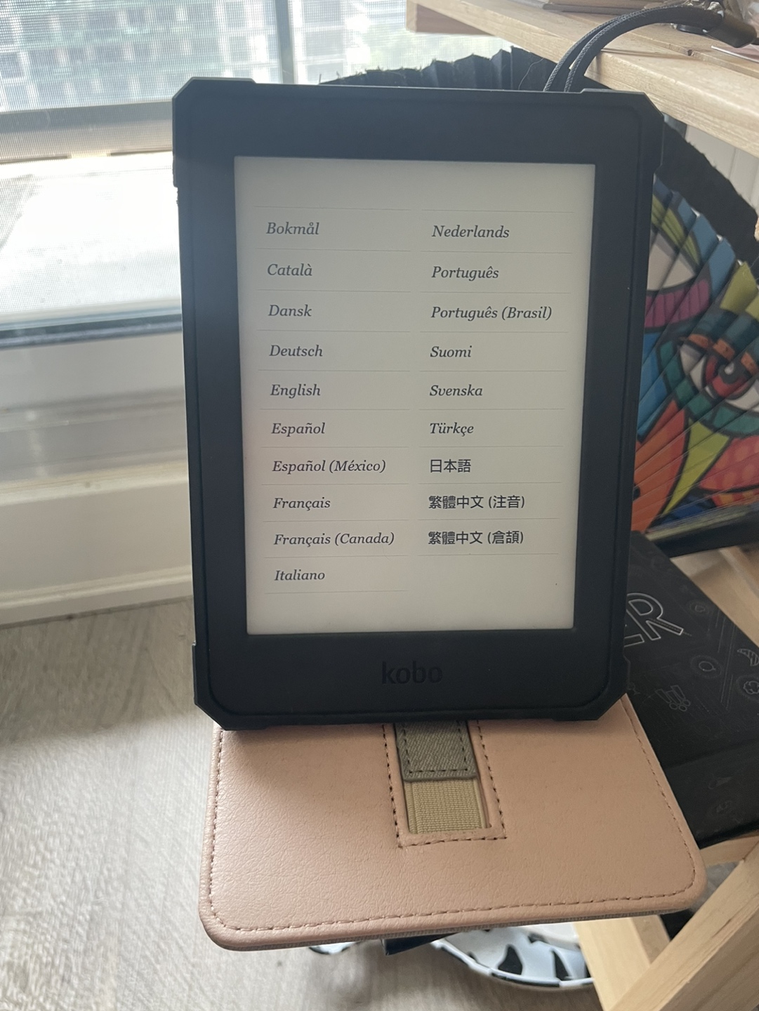 Kobo Nia eReader 8GB With SleepCover Case image indicator(4)