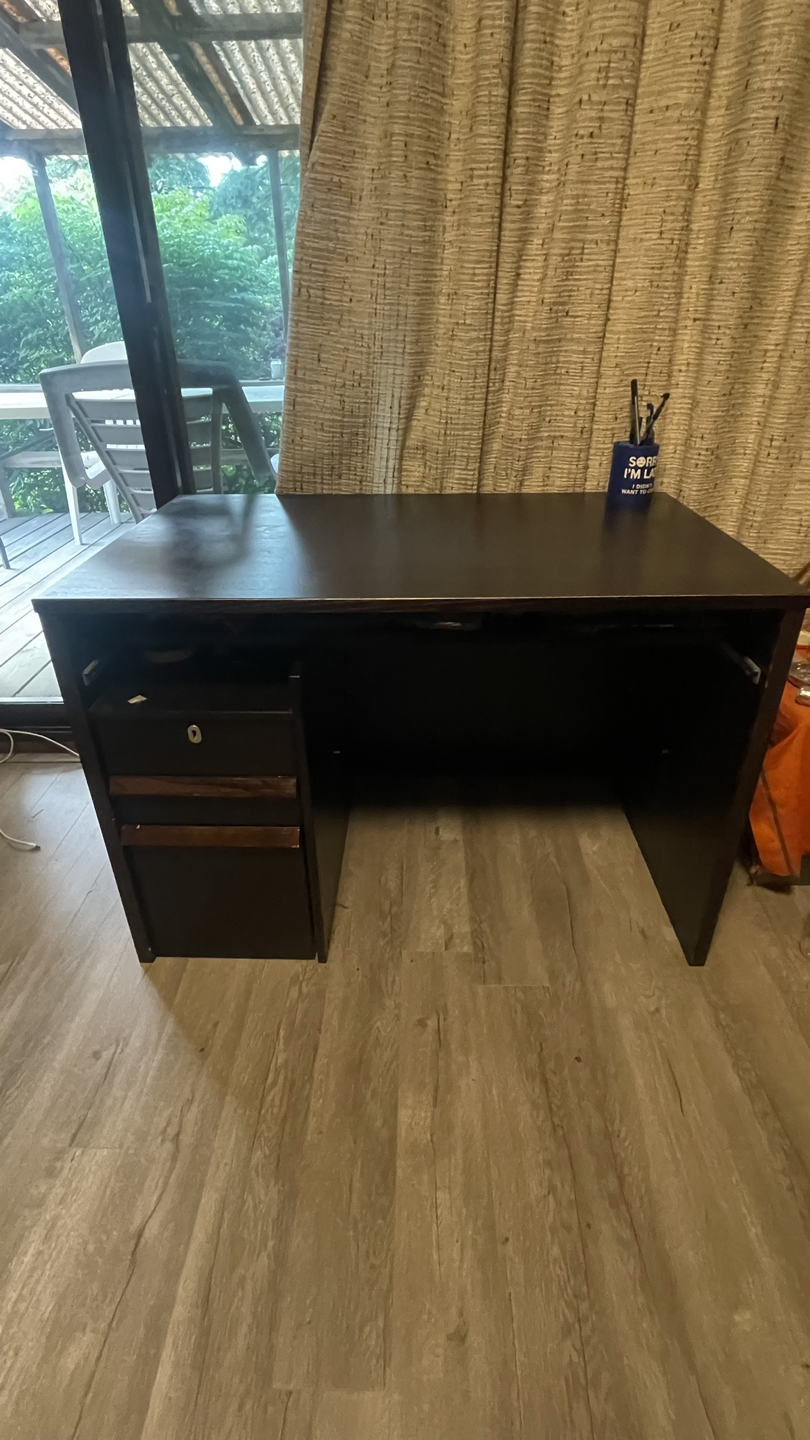 Work desk