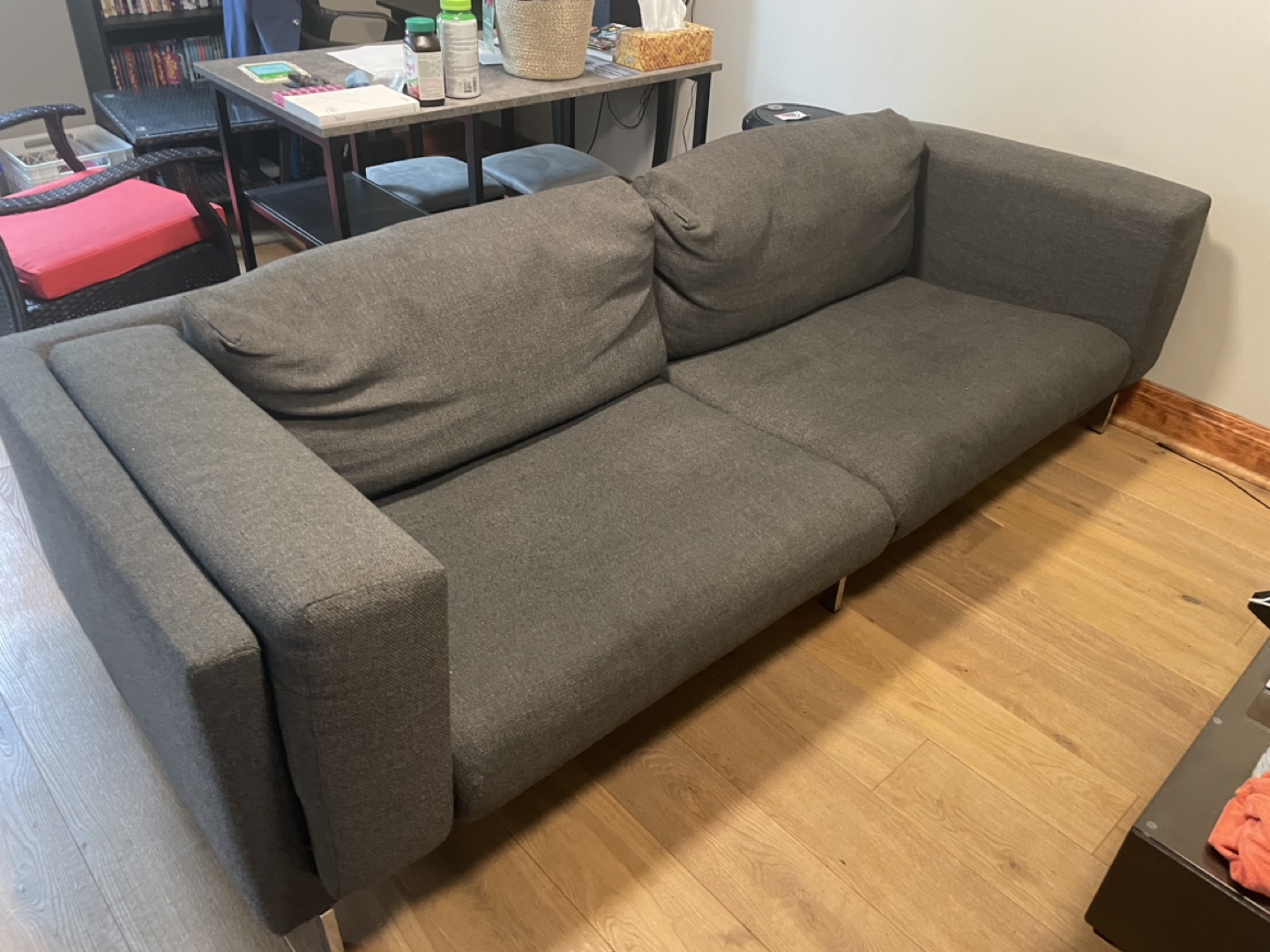 IKEA couch image indicator(3)