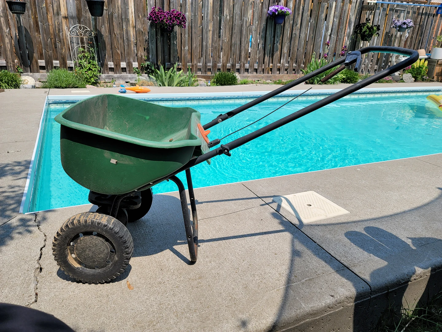 Scott's fertilizer spreader