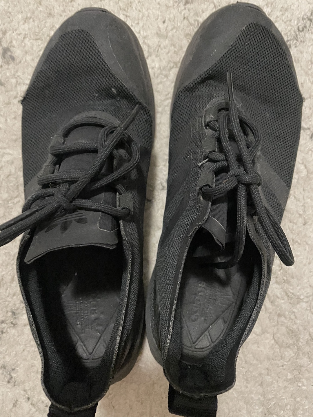 Adidas black sneakers image indicator(2)