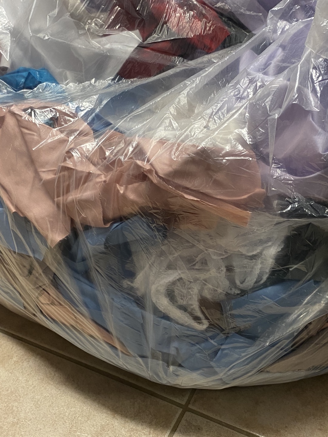 #freecycle Bag of fabric scraps leftover pieces image indicator(2)