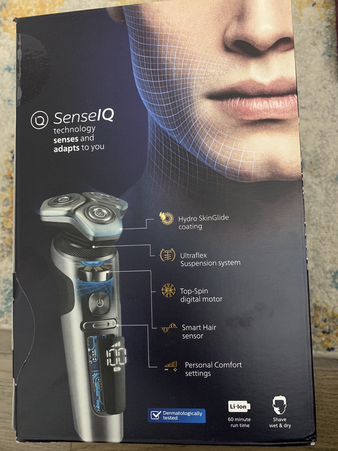 NEW Philips Norelco S9000 Prestige Wet & Dry Electric Shaver