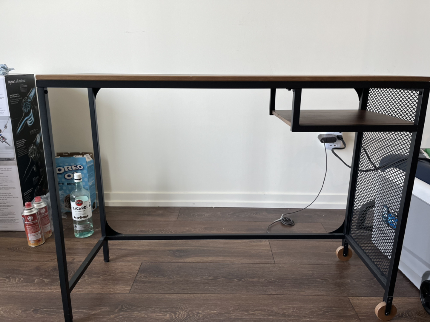 Table - photo 2