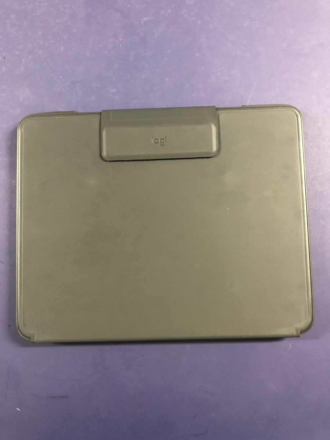 Apple iPad Pro 12.9 3rd Gen 64gb with Logitech Keyboard Case image indicator(4)