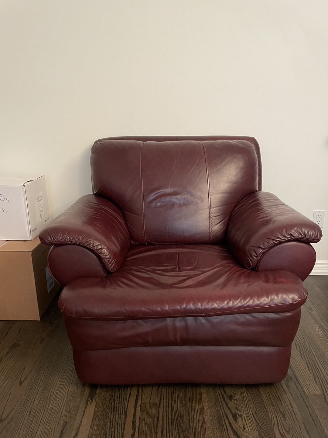 Large leather arm chair thumbnail