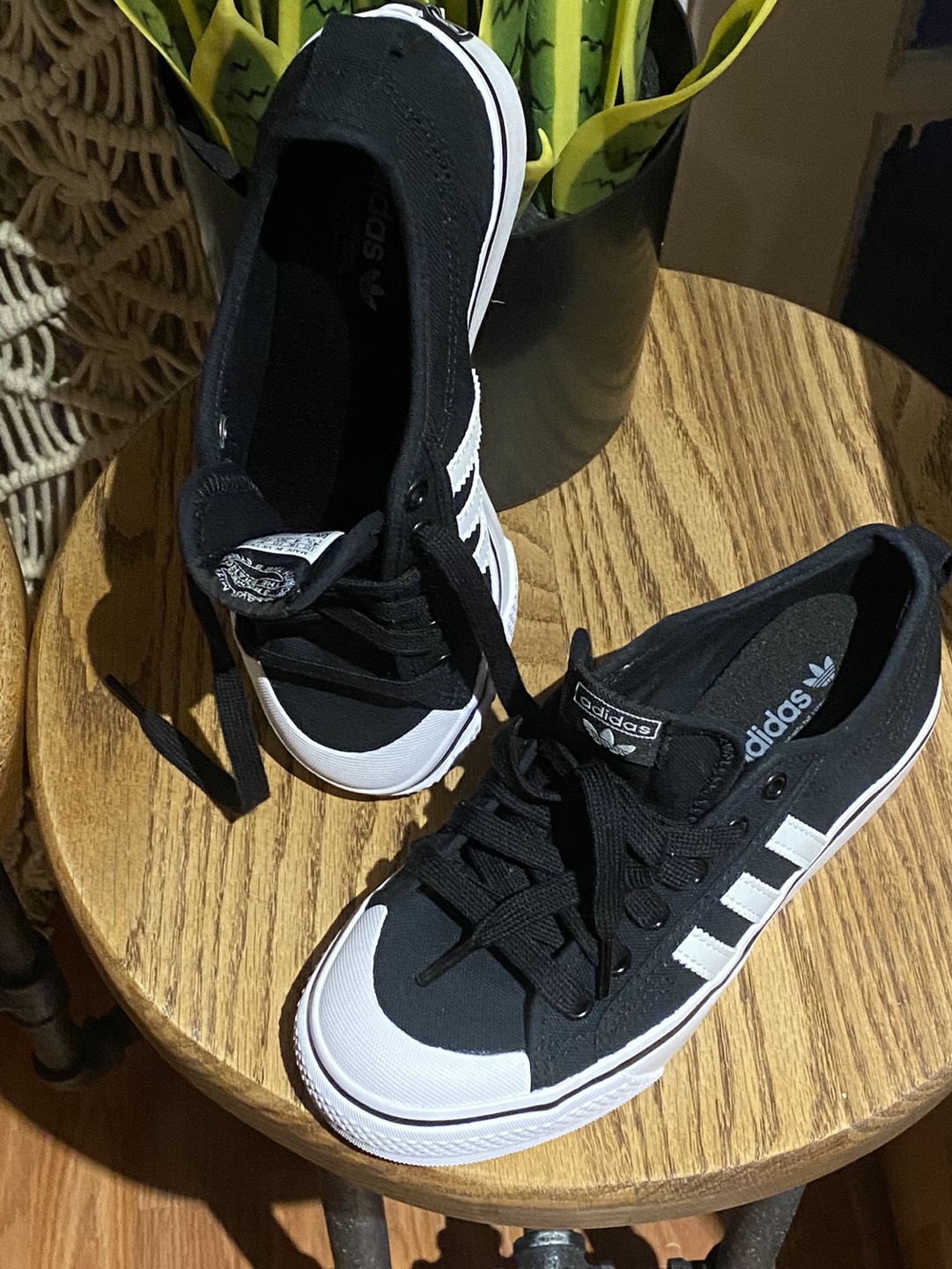ADIDAS KIDS OR WOMEN SHOES BRAND NEW thumbnail