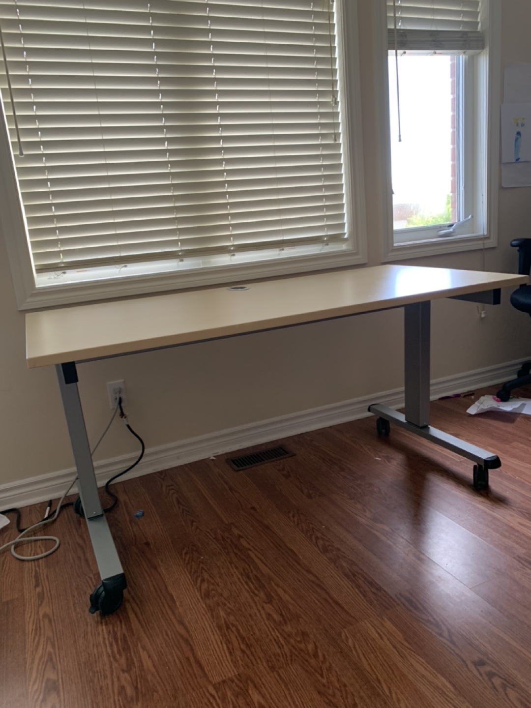 desk adjustable height