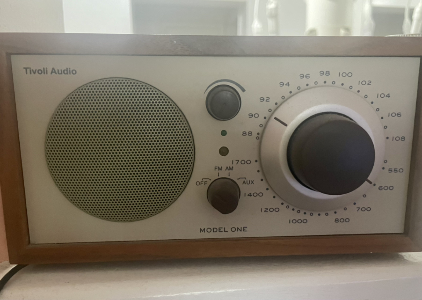 Tivoli model one radio