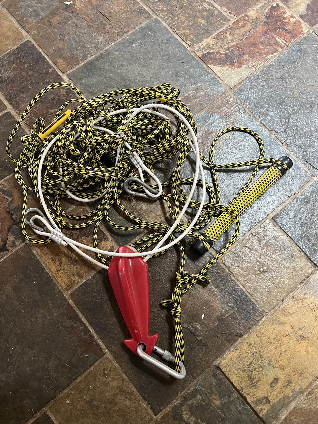 Waterski tow harness and handle