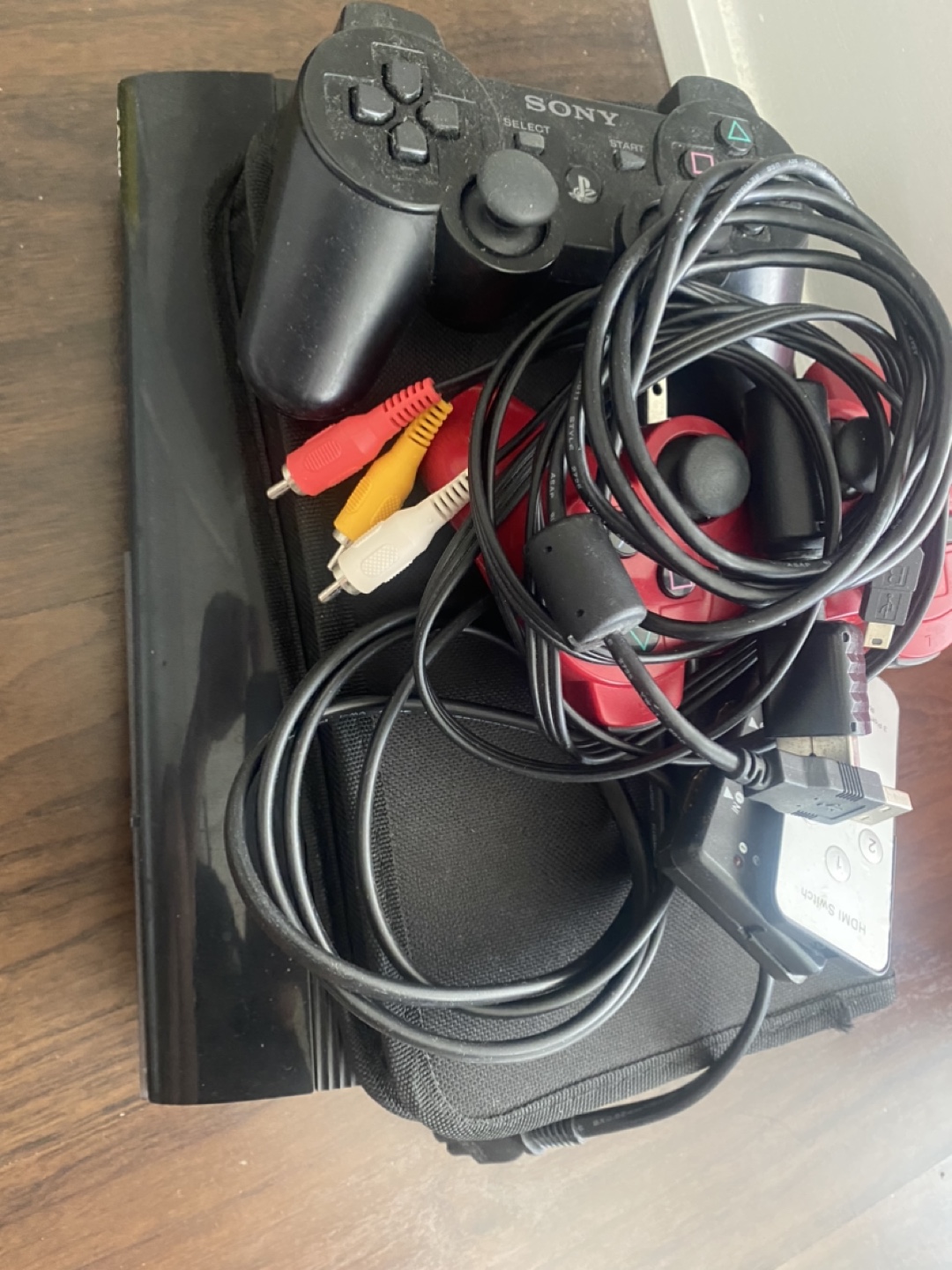 PS3 w/ 2 Controller + 5 Games thumbnail