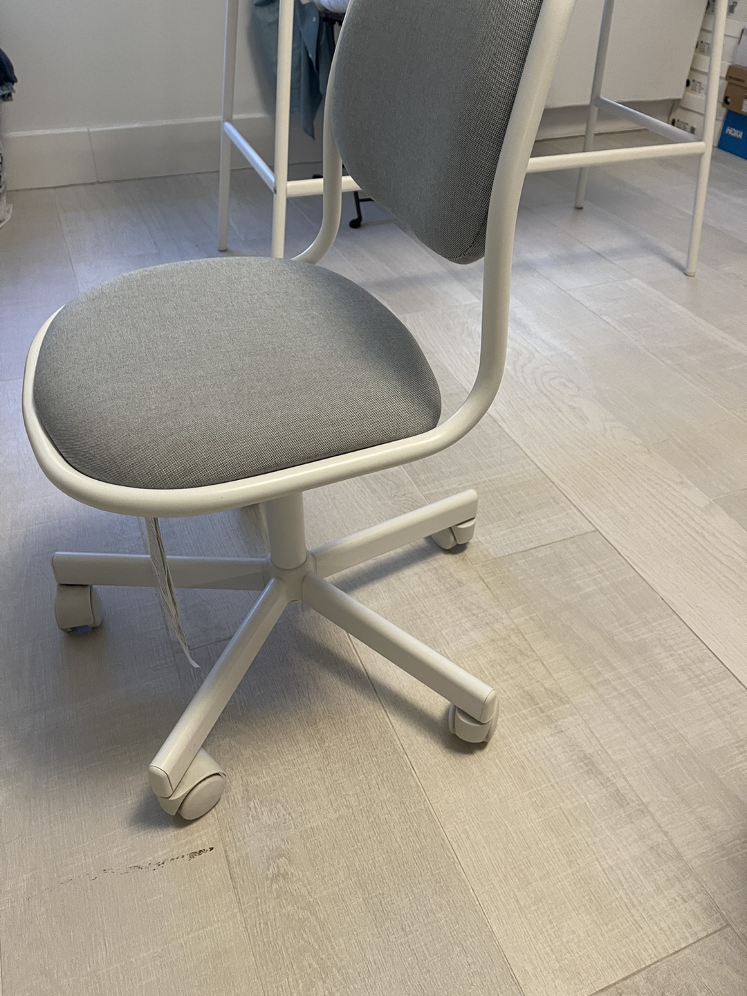 IKEA Child’s desk chair/ light gray (ORFJALL) - photo 5
