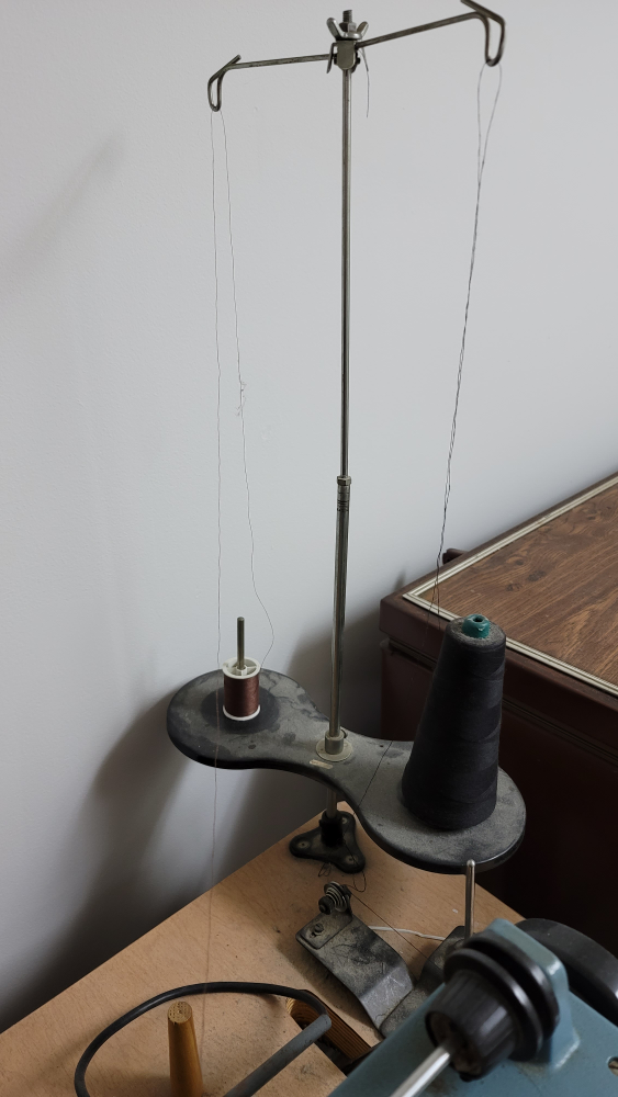 Singer 20U Industrial Sewing Machine - photo 5