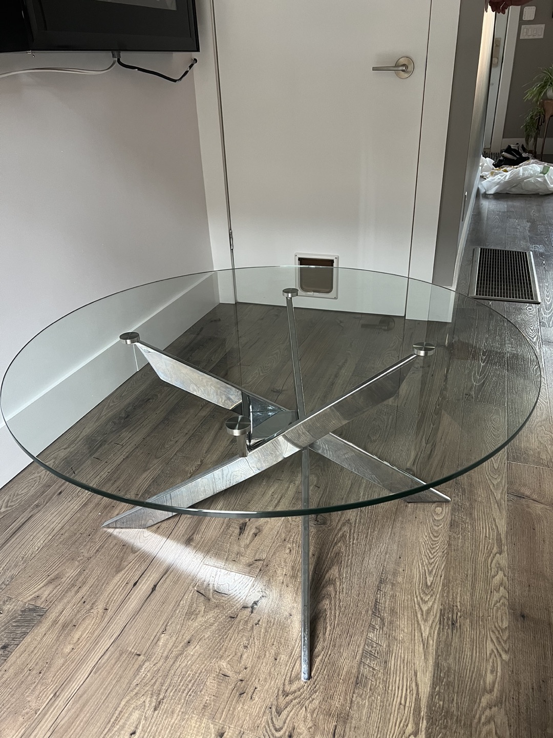 Round Glass Coffee Table - photo 2