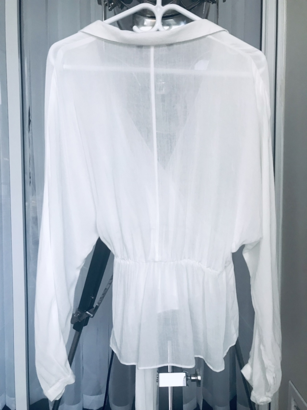 Cross-over sheer gauzy blouse XS-S image indicator(2)