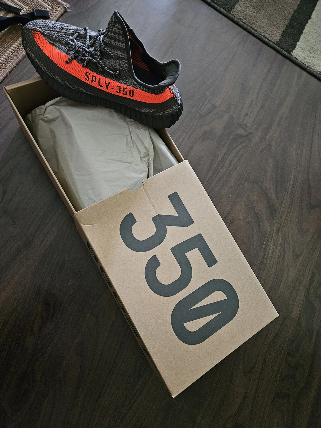 Yeezy Boost 350 V2 Carbon ( Sz 12.5 - fits like 12) - photo 3