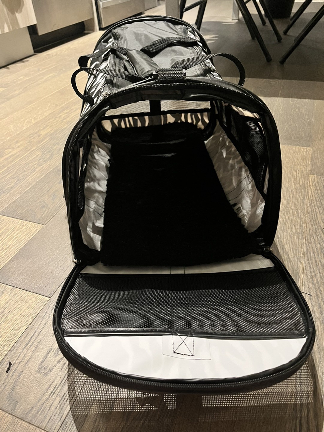 Cat carrier