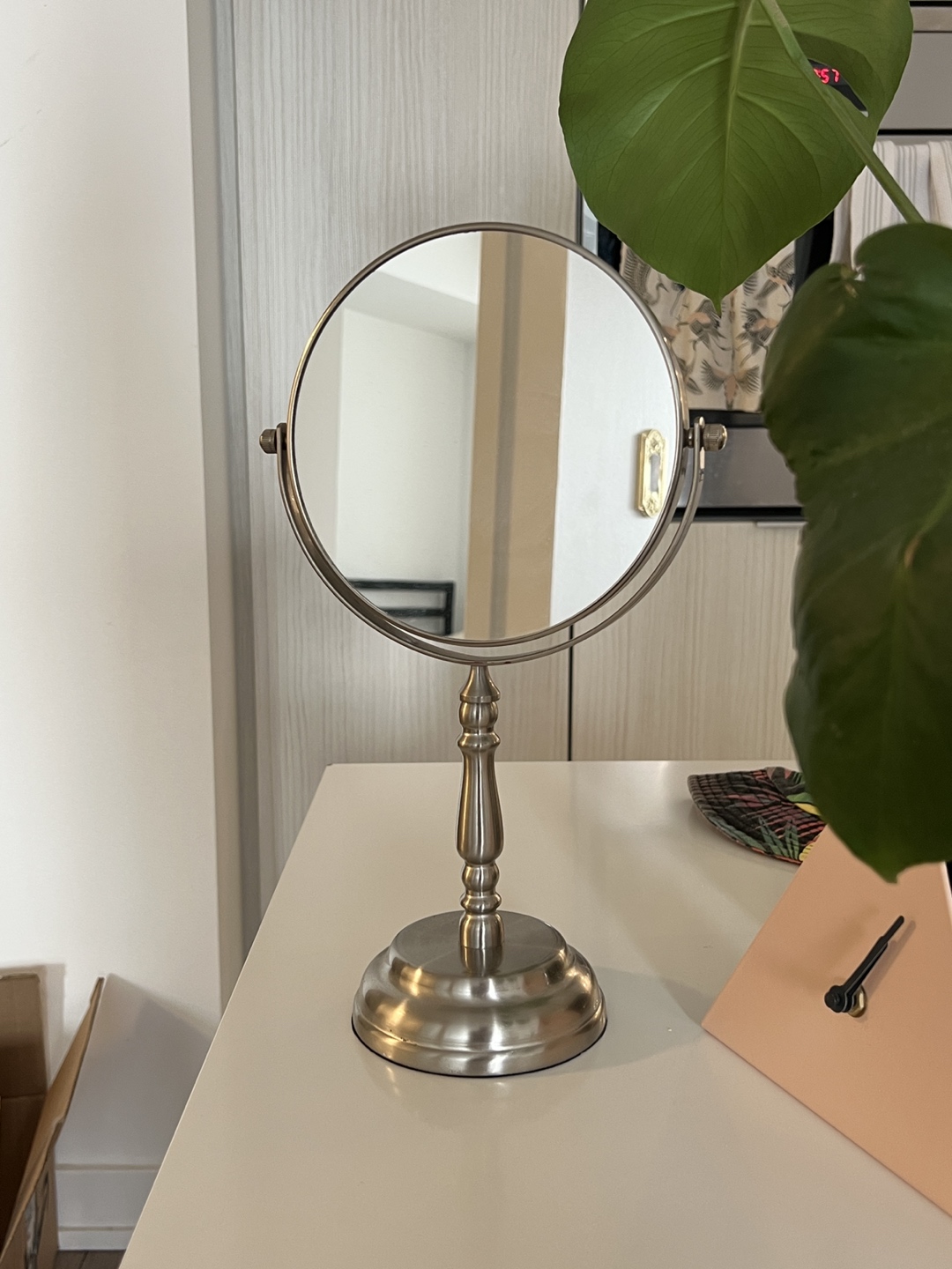 Double Sided Makeup Mirror with 1X/10X Magnification thumbnail