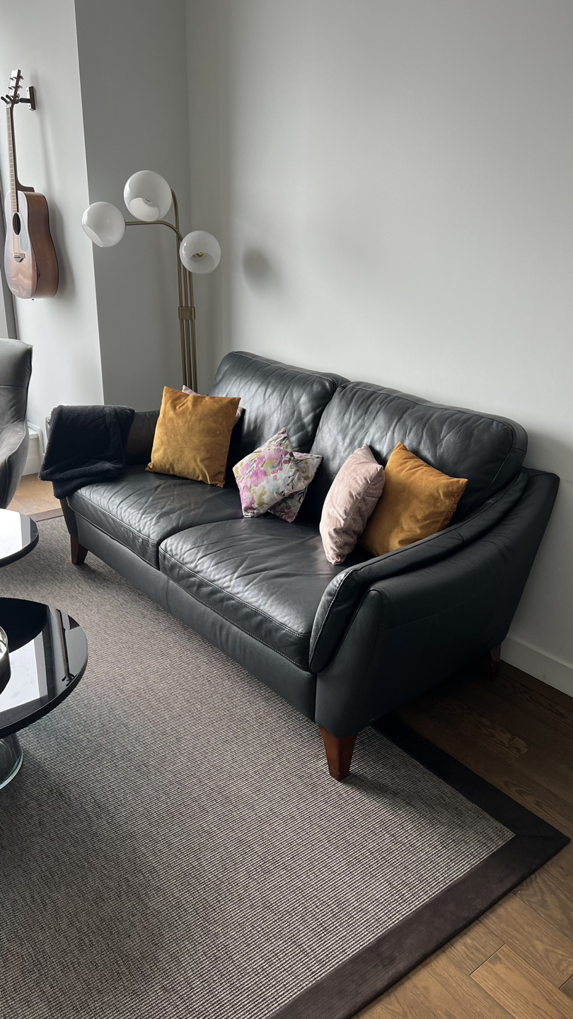 Stylish & Comfortable Natuzzi Greccio Leather Sofa