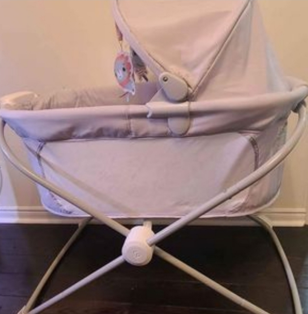 Fisher Price Baby Portable rocking bassinet with canopy, m - photo 3