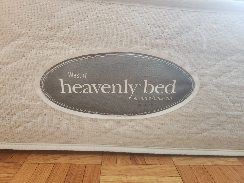 King-Sized Westin Heavenly Bed Mattress #freecycle - photo 2