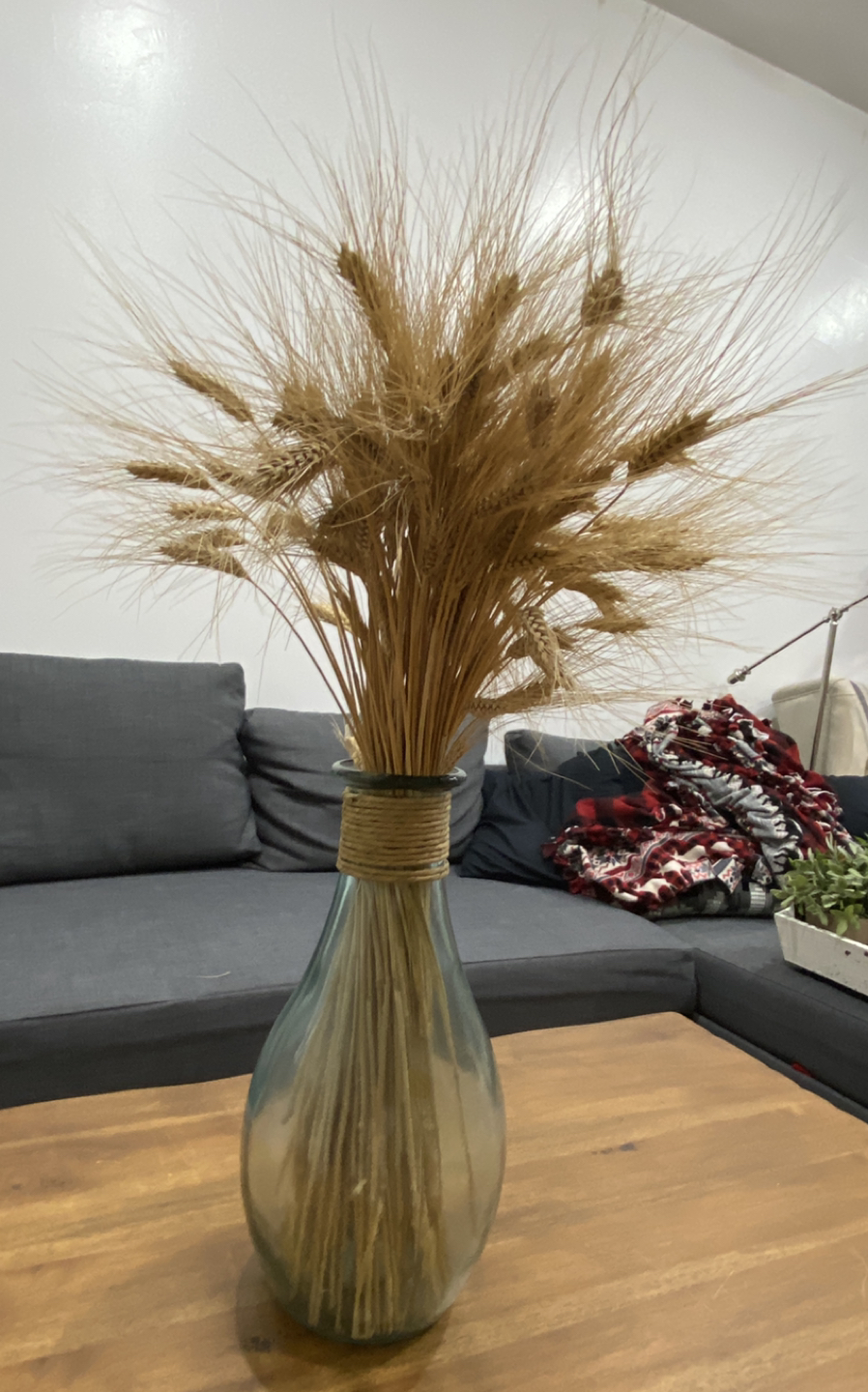 Vase w/Wheat Stalks