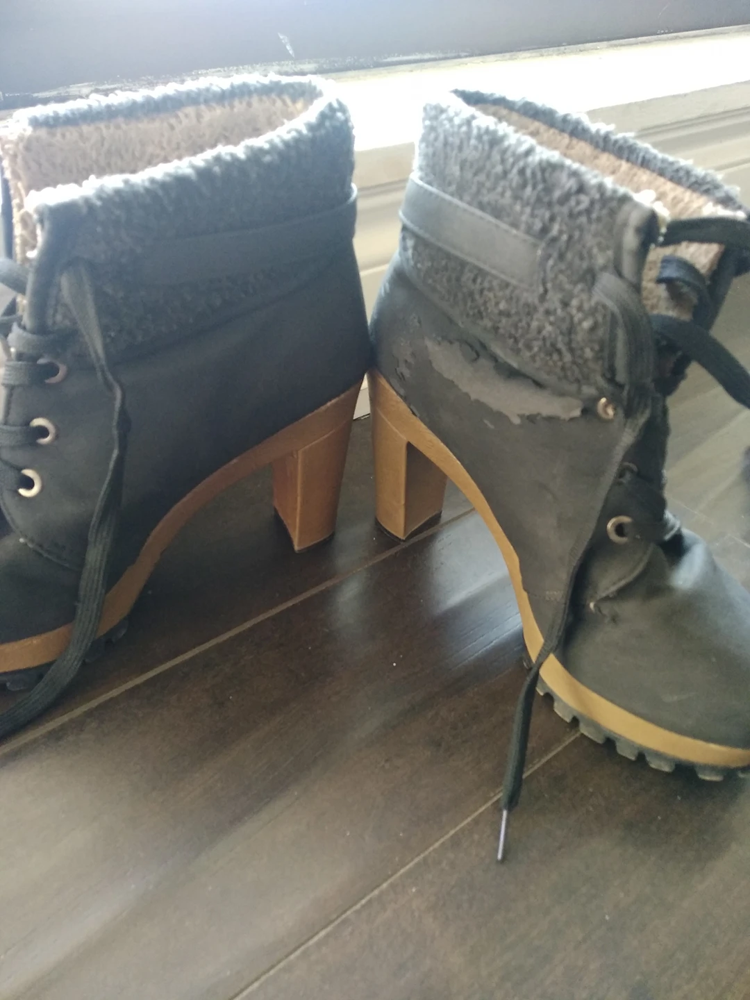 Women's heel boots - photo 3