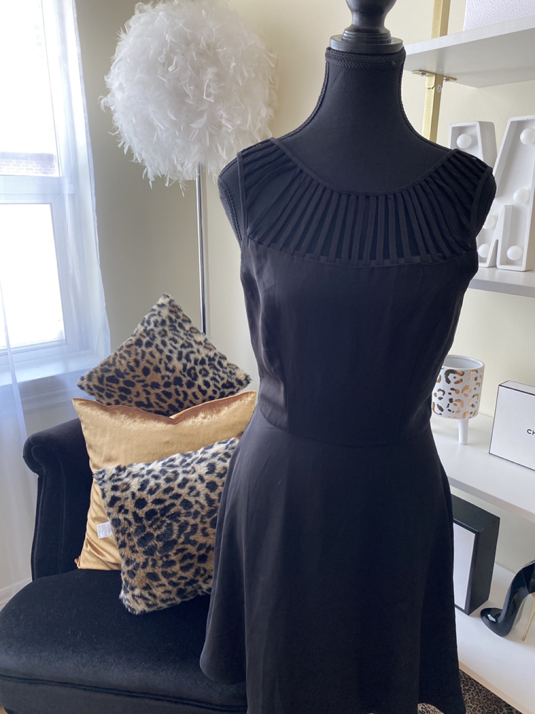 Black little dress thumbnail