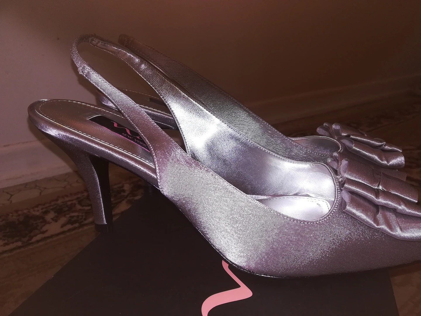 NEW Nina Shoes Dressy silver sandal, shoe size 8.5 image indicator(2)